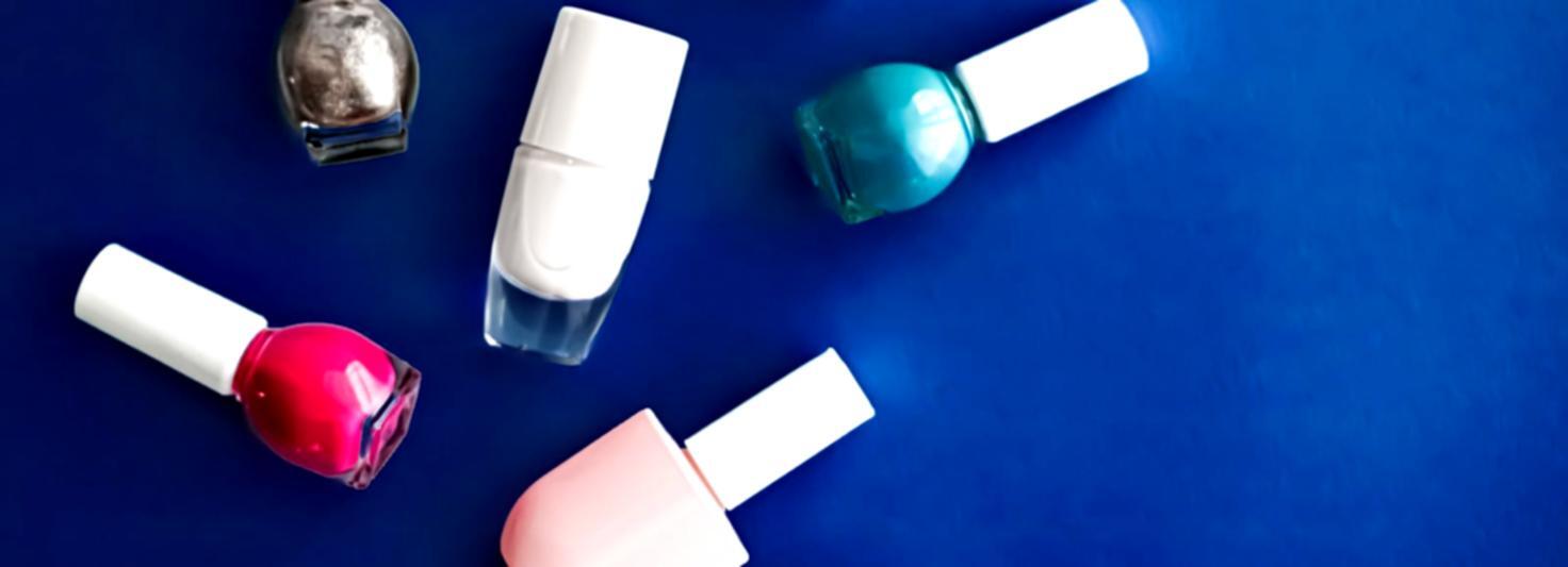 Techniques de soins et préparation des ongles naturels